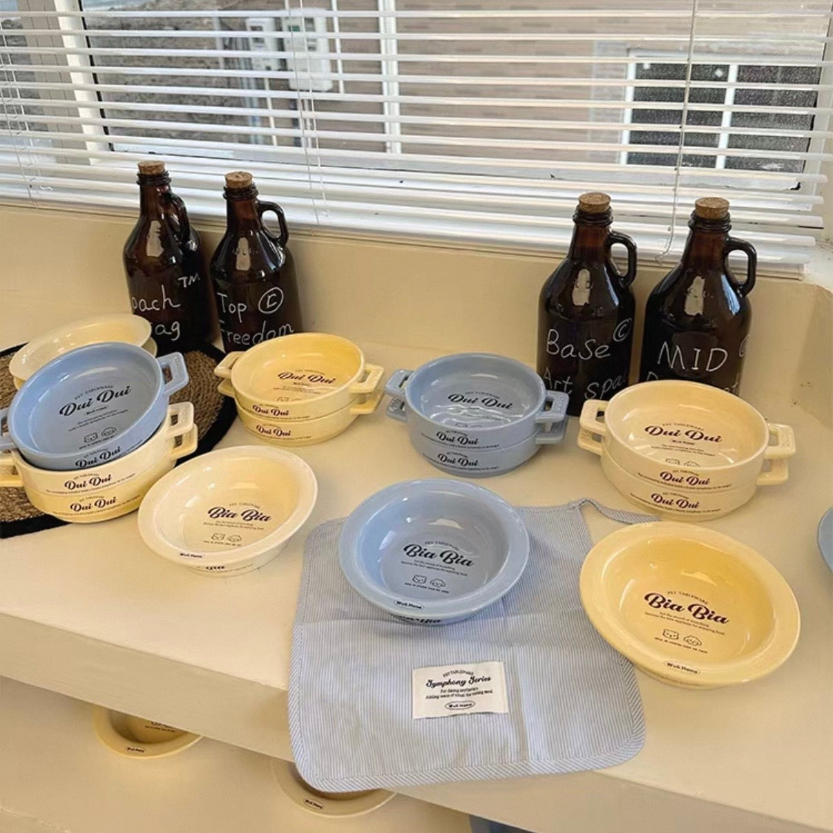 Wulihana Soft-Tone Pet Tableware